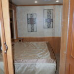 2013 Fleetwood SOUTHWIND 32VS Class-A, 2-Slide-Outs, Full Body Paint, Low Miles!-Thumbnail