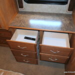 2013 Fleetwood SOUTHWIND 32VS Class-A, 2-Slide-Outs, Full Body Paint, Low Miles!-Thumbnail
