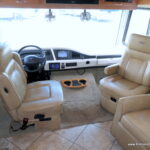 2013 Fleetwood SOUTHWIND 32VS Class-A, 2-Slide-Outs, Full Body Paint, Low Miles!-Thumbnail