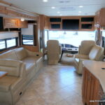 2013 Fleetwood SOUTHWIND 32VS Class-A, 2-Slide-Outs, Full Body Paint, Low Miles!-Thumbnail