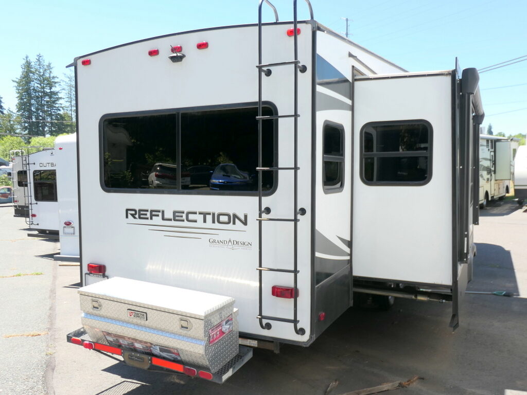 2020 Grand Design REFLECTION 337RLS 5th Wheel, 3-Slide-Outs, Arctic Package, King Bed-Image