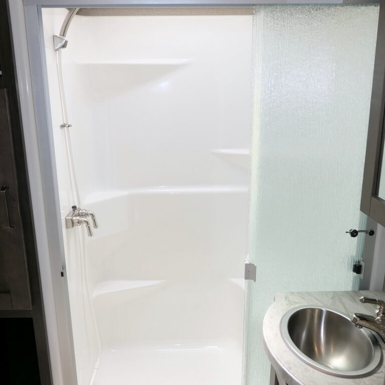 2020 Grand Design REFLECTION 337RLS 5th Wheel, 3-Slide-Outs, Arctic Package, King Bed-Image
