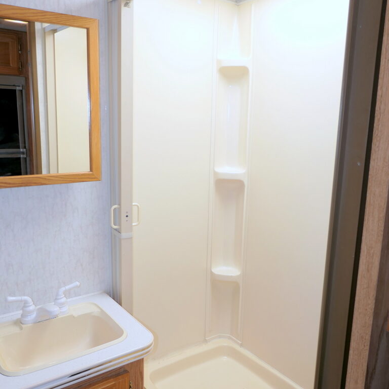 1997 Gulf Stream CONQUEST 6293 Class-C, Twin Beds, Non-Slide-Image