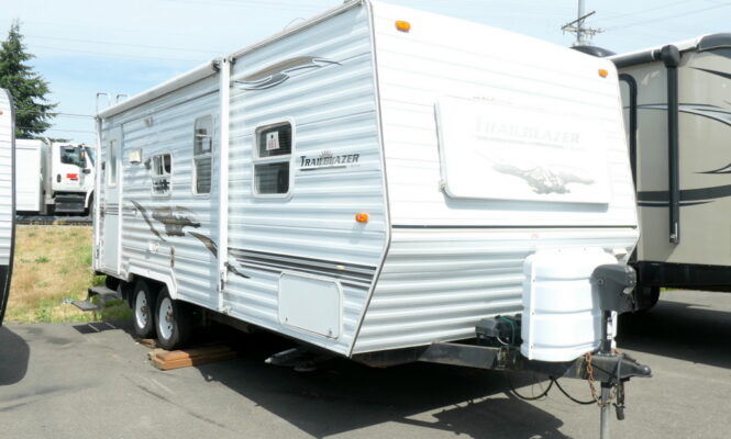 2006 Komfort TRAILBLAZER 211 Travel Trailer, Slide-Out, Sleeps-4-Image