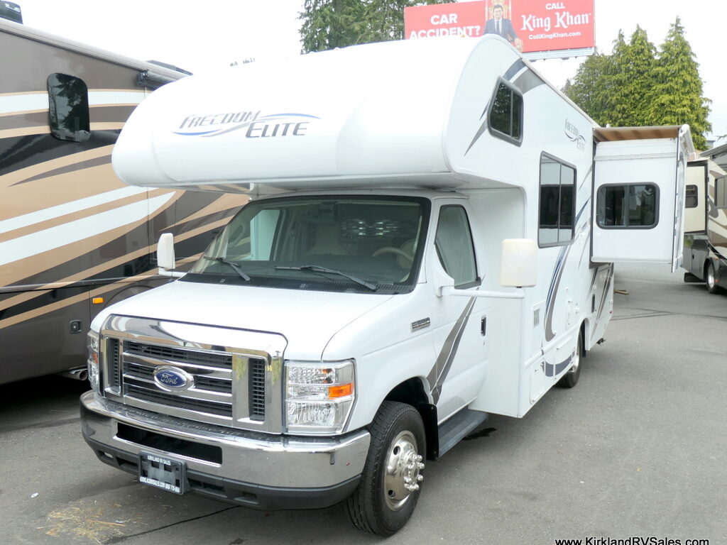 2018 Thor FREEDOM ELITE 22FE Class-C, Slide-Out, Low Miles, Sleeps-6-Image