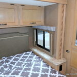 2018 Thor FREEDOM ELITE 22FE Class-C, Slide-Out, Low Miles, Sleeps-6-Thumbnail