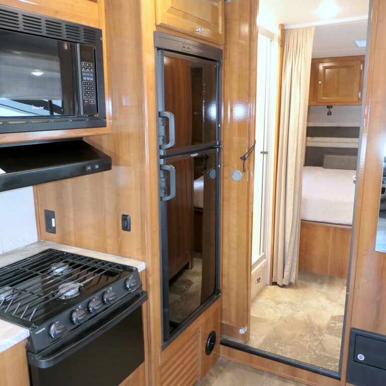 2019 Coachmen LEPRECHAUN 319MB Class-C, 2-Slide-Outs, Sleeps-8, Low Miles-Image