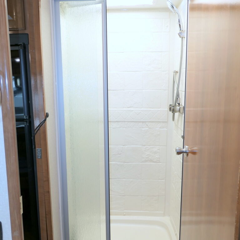2019 Coachmen LEPRECHAUN 319MB Class-C, 2-Slide-Outs, Sleeps-8, Low Miles-Image