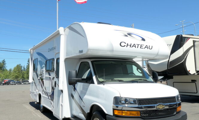 2021 Thor CHATEAU 25V Class-C, Slide-Out, Very Low Miles, Desired Twin Beds-Image