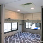 2022 Forest River SUNSEEKER 2150SLE Class-C, Slide-Out, Solar-Thumbnail