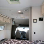 2022 Forest River SUNSEEKER 2150SLE Class-C, Slide-Out, Solar-Thumbnail