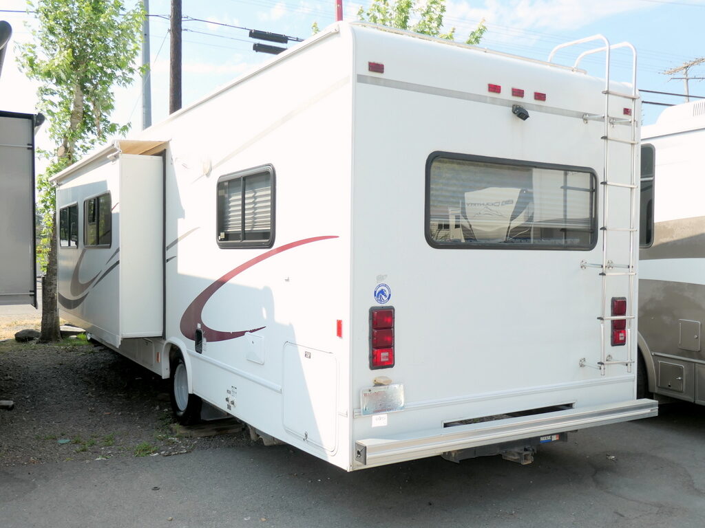 2005 Forest River SUNSEEKER 3100 Class-C, Slide-Out, Sleeps-8-Image