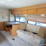 2007 Itasca SUNSTAR 30B Class-A, By Winnebago, Slide-Out, Low Miles-Thumbnail