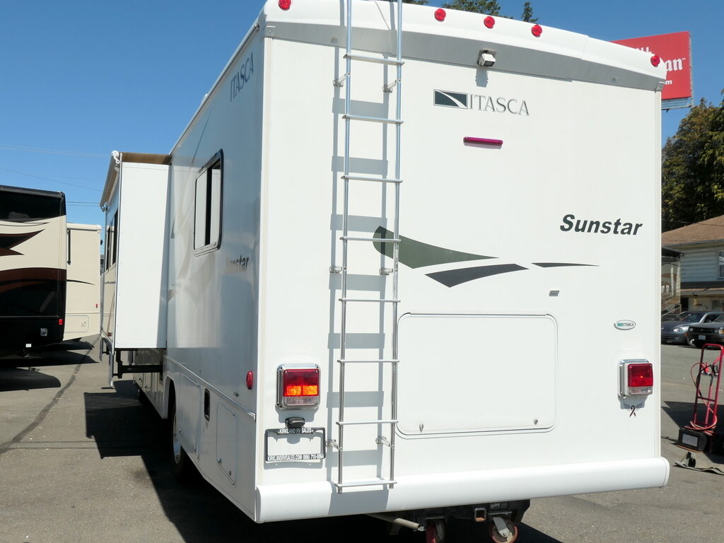 2007 Itasca SUNSTAR 30B Class-A, By Winnebago, Slide-Out, Low Miles-Image