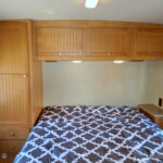 2007 Itasca SUNSTAR 30B Class-A, By Winnebago, Slide-Out, Low Miles-Thumbnail