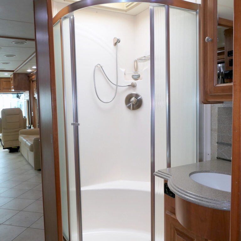 2010 Allegro PHAETON 40QTH Bus by Tiffin Motorhomes, Cummins 360-HP, Quad-Slides-Image