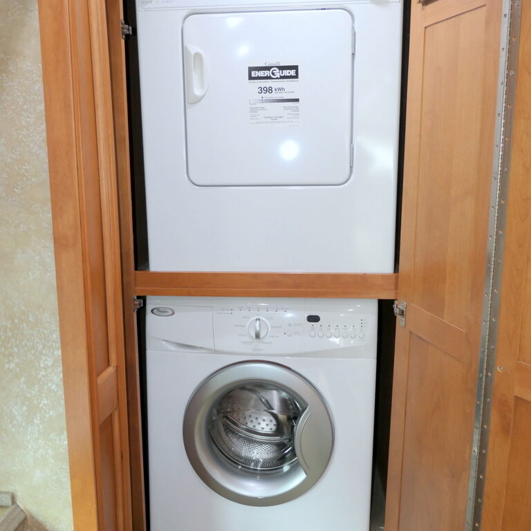 2010 Allegro PHAETON 40QTH Bus by Tiffin Motorhomes, Cummins 360-HP, Quad-Slides-Image