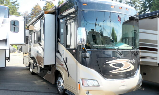 2012 Winnebago JOURNEY 34Y Bus, Cummins 340HP, 3-Slide-Outs, Low Miles!-Image