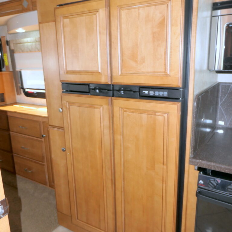 2012 Winnebago JOURNEY 34Y Bus, Cummins 340HP, 3-Slide-Outs, Low Miles!-Image