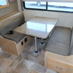 2016 Thor FREEDOM ELITE 22FE Class-C, Slide-Out, Sleeps-6, Solar!-Thumbnail