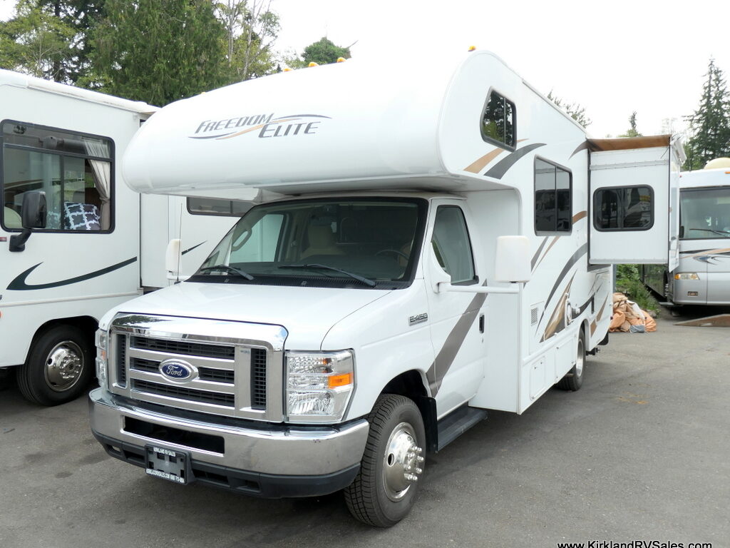 2016 Thor FREEDOM ELITE 22FE Class-C, Slide-Out, Sleeps-6, Solar!-Image
