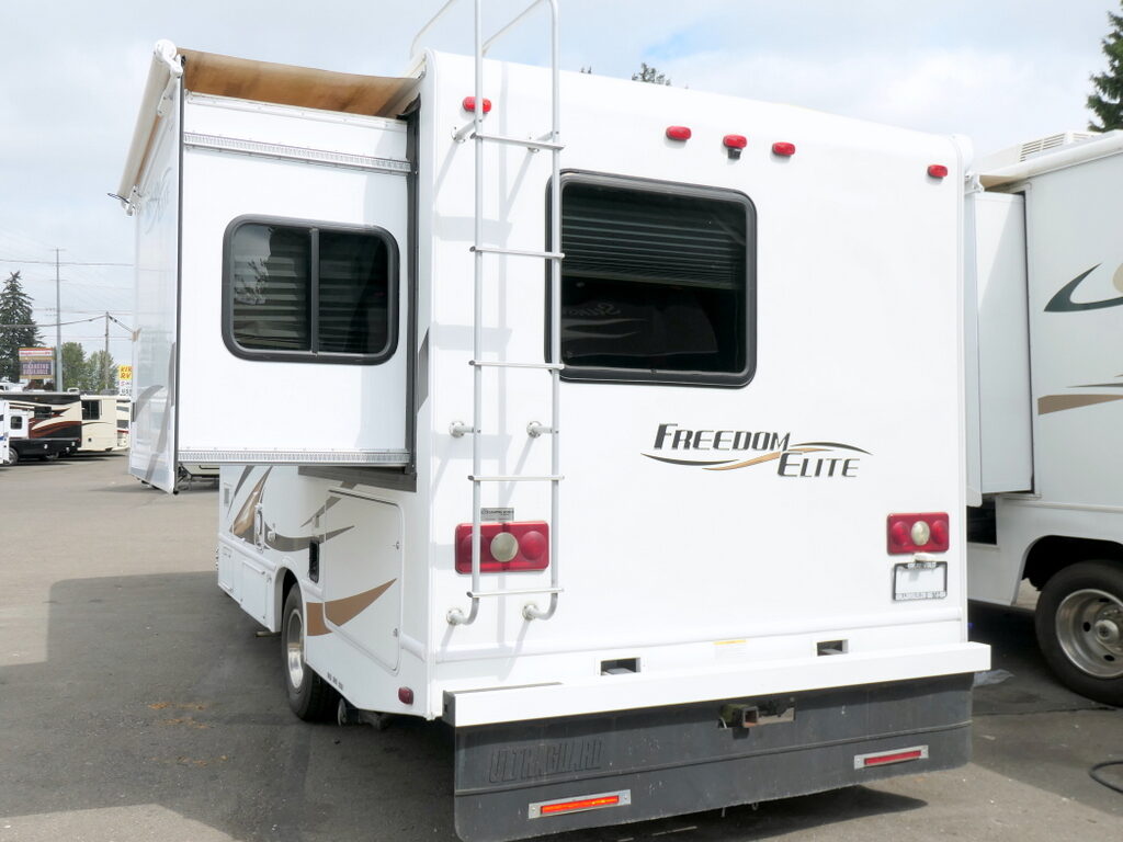 2016 Thor FREEDOM ELITE 22FE Class-C, Slide-Out, Sleeps-6, Solar!-Image