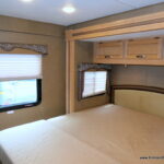 2016 Thor FREEDOM ELITE 22FE Class-C, Slide-Out, Sleeps-6, Solar!-Thumbnail