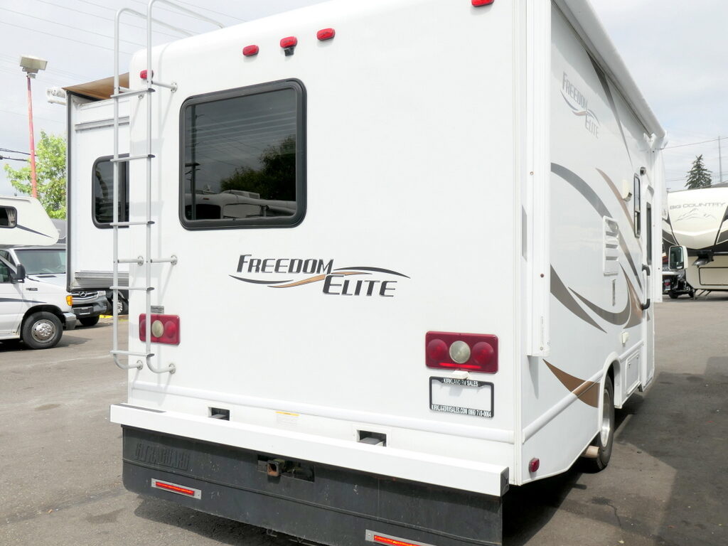 2016 Thor FREEDOM ELITE 22FE Class-C, Slide-Out, Sleeps-6, Solar!-Image