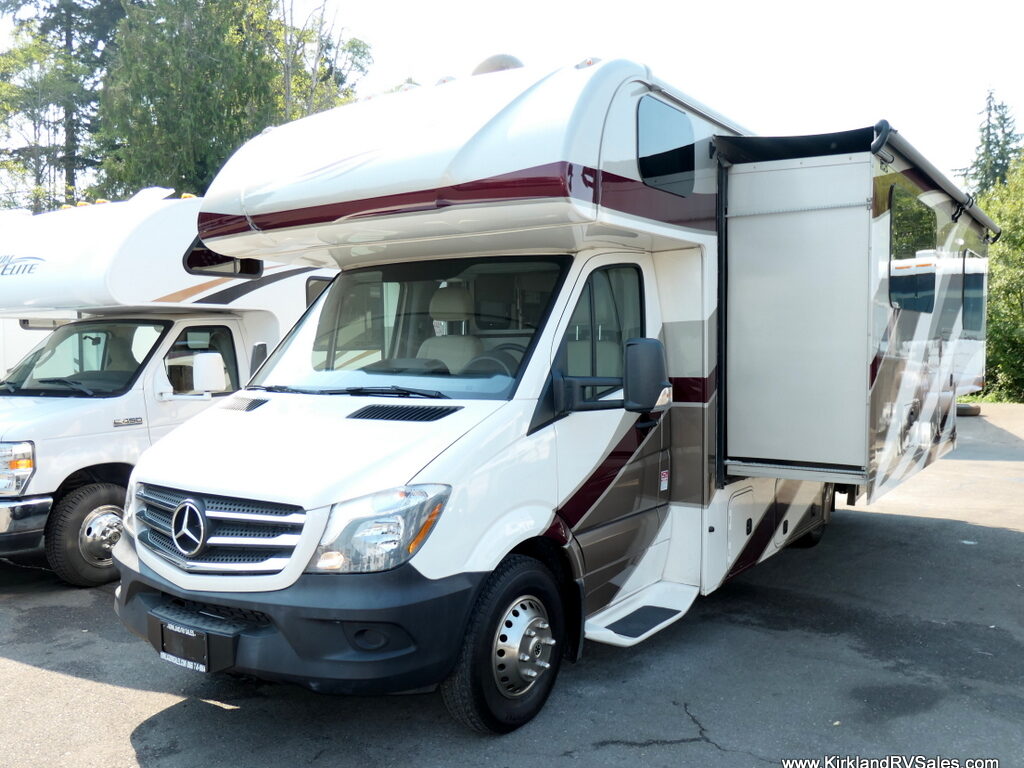 2020 Forest River SUNSEEKER 2400WS MBS Class-C, Slide-Out, Full Paint, Low Miles!-Image