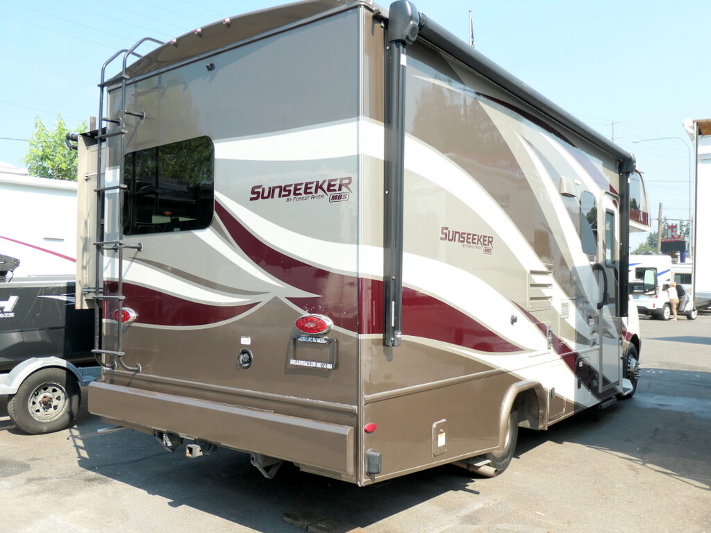 2020 Forest River SUNSEEKER 2400WS MBS Class-C, Slide-Out, Full Paint, Low Miles!-Image