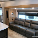 2021 Jayco EAGLE 31MB Half-Ton 5th Wheel, 3-Slides, King Bed, Extra Room-Thumbnail