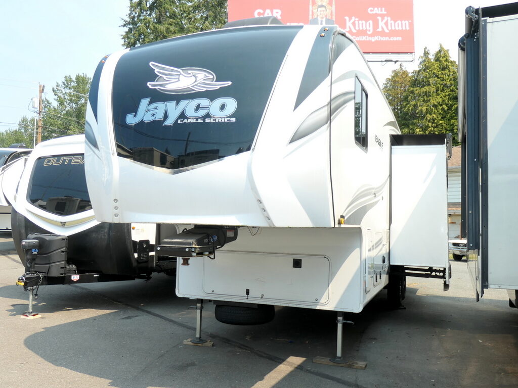 2021 Jayco EAGLE 31MB Half-Ton 5th Wheel, 3-Slides, King Bed, Extra Room-Image