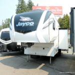 2021 Jayco EAGLE 31MB Half-Ton 5th Wheel, 3-Slides, King Bed, Extra Room-Thumbnail