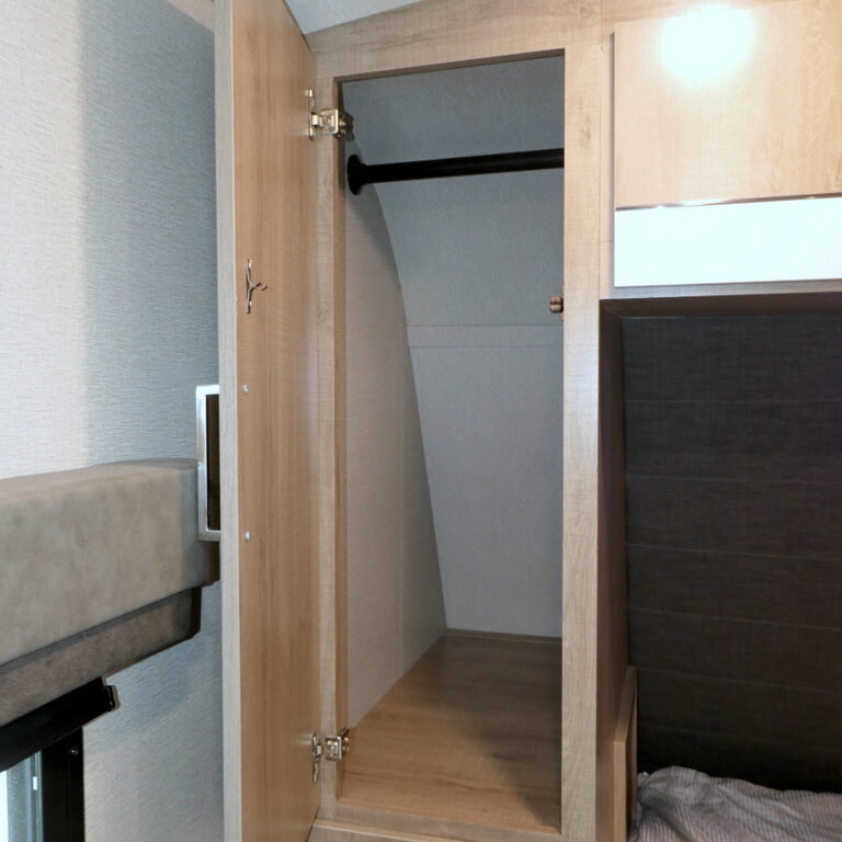 2022 Grand Design IMAGINE 2400BH Travel Trailer, Slide-Out, Bunk Beds, Arctic Insulation-Image