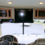 2005 DISCOVERY 39S Bus, By Fleetwood RV, 3-Slide-Outs, 330HP-Thumbnail