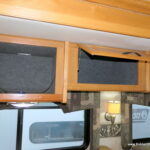 2005 DISCOVERY 39S Bus, By Fleetwood RV, 3-Slide-Outs, 330HP-Thumbnail