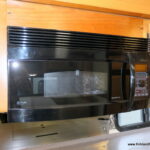 2005 DISCOVERY 39S Bus, By Fleetwood RV, 3-Slide-Outs, 330HP-Thumbnail