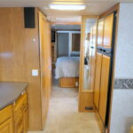 2005 DISCOVERY 39S Bus, By Fleetwood RV, 3-Slide-Outs, 330HP-Thumbnail