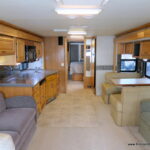 2005 DISCOVERY 39S Bus, By Fleetwood RV, 3-Slide-Outs, 330HP-Thumbnail