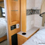 2005 DISCOVERY 39S Bus, By Fleetwood RV, 3-Slide-Outs, 330HP-Thumbnail