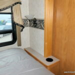 2005 DISCOVERY 39S Bus, By Fleetwood RV, 3-Slide-Outs, 330HP-Thumbnail