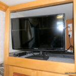 2005 DISCOVERY 39S Bus, By Fleetwood RV, 3-Slide-Outs, 330HP-Thumbnail