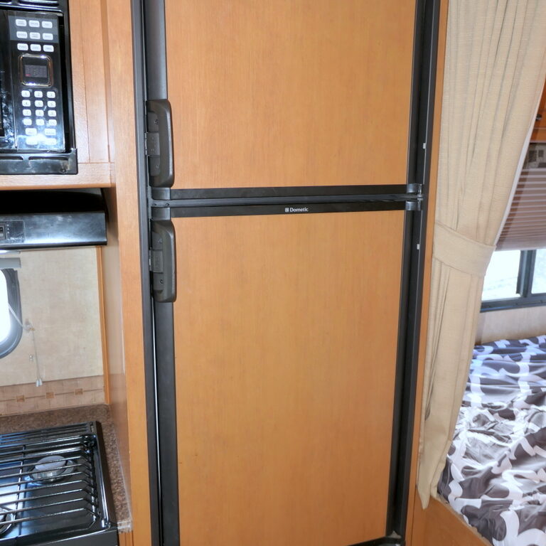 2013 Coachmen FREELANDER 21QB Class-C, Only 23′ Long, Cab-Bed-Image