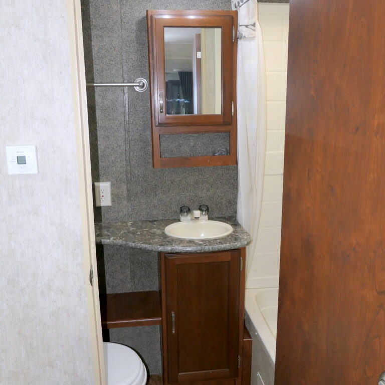 2014 Keystone PASSPORT 2650BH Travel Trailer, Grand Touring, Bunk Beds, Slide-Out-Image