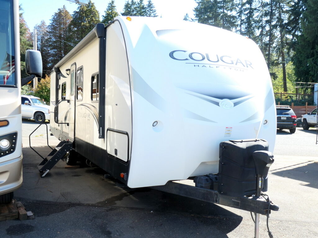 2018 COUGAR HALF-TON 27RESWE Travel Trailer, by Keystone RV, Slide-Out, Auto Jacks-Image