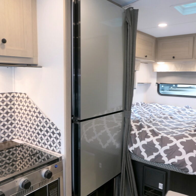 2025 Forest River SUNSEEKER 2350LE Class-C, Cab-Bunk, Sleeps-6-Image