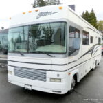 2002 Fleetwood STORM 30H Class-A, Workhorse, 5.5K Generator!-Thumbnail