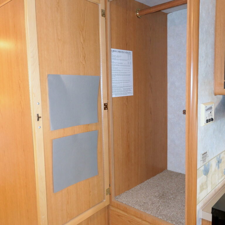 2002 Fleetwood STORM 30H Class-A, Workhorse, 5.5K Generator!-Image