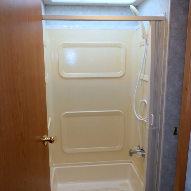 2002 Fleetwood STORM 30H Class-A, Workhorse, 5.5K Generator!-Image