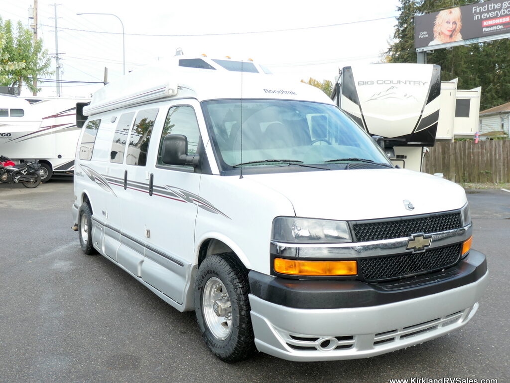 2008 Roadtrek 190 Versatile Class-B, Chevrolet, Bathroom and Shower-Image